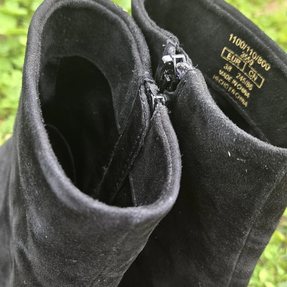 Zara Black Heeled Boots with Gold Detail - Picture 4 of 5